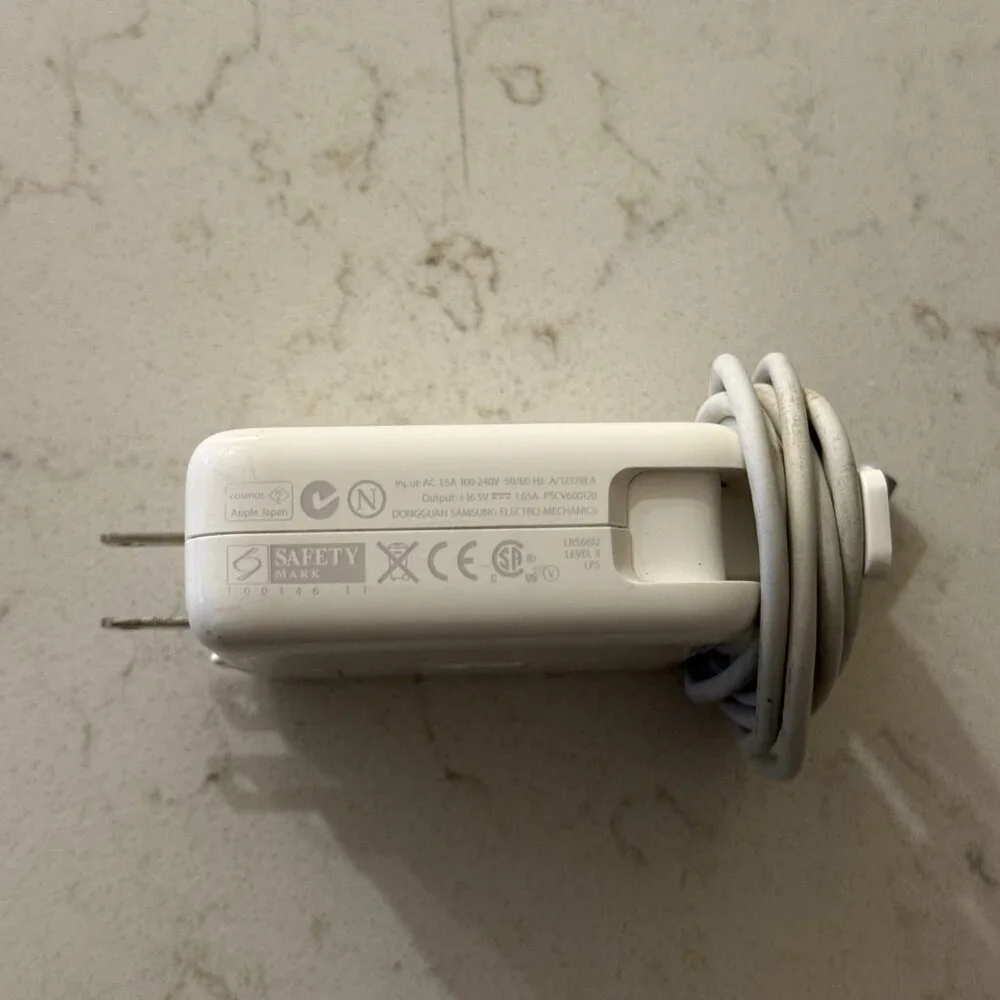 Apple Authentic MacBook Pro 60W MagSafe Power Adapter Charger A1344 A/12378EA